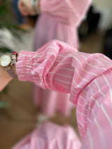 Beli Lastikli Çizgili Elbise