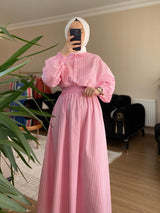 Beli Lastikli Çizgili Elbise