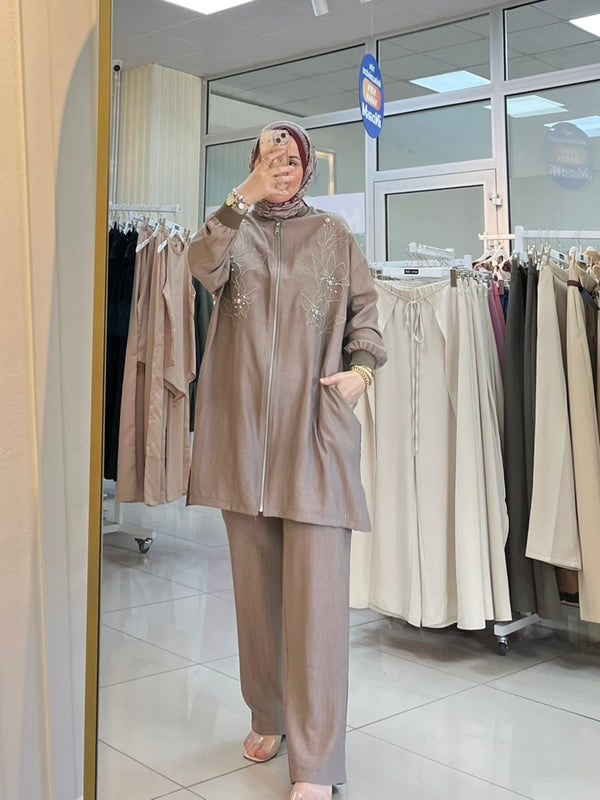 Kahve Nakışlı Takım