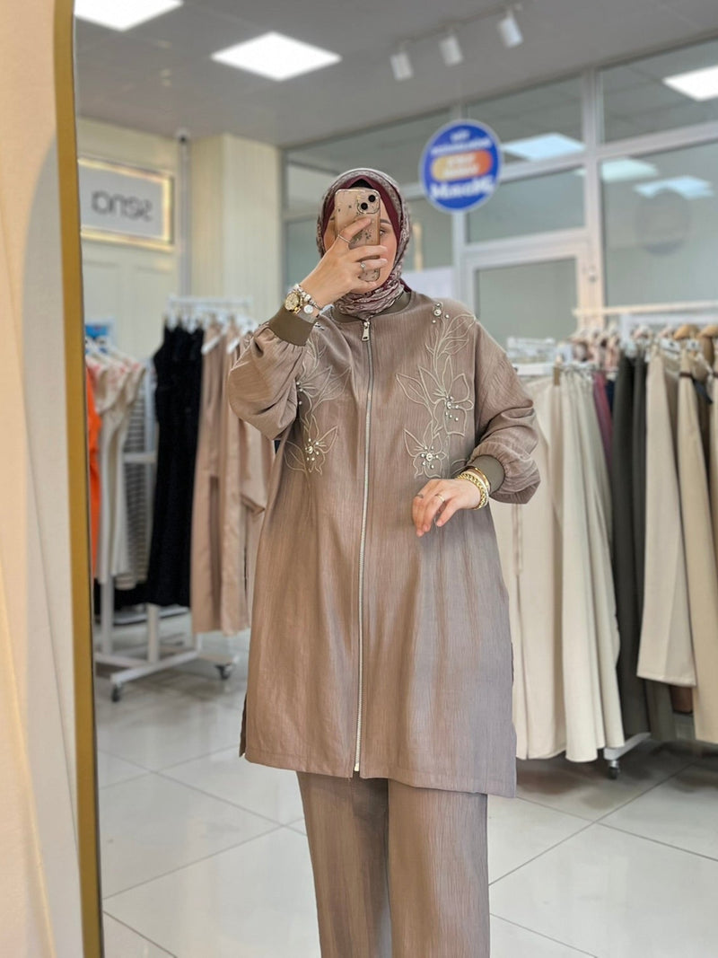 Kahve Nakışlı Takım