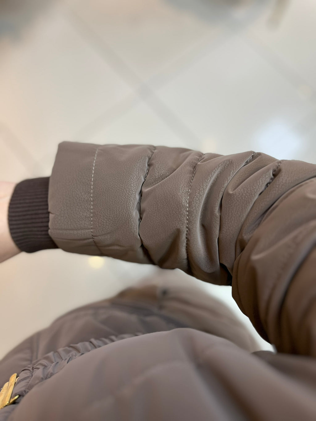 Kürk Detaylı Şişme Mont - Acı Kahve